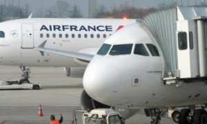 DEG DEG: Dayaarad Air France oo Bomb laga helay, deg degna ugu degtay Mombasa