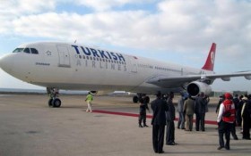 Diyaaradda Turkish Airlines oo maanta ka soo degatay garoonka diyaaradaha Muqdisho