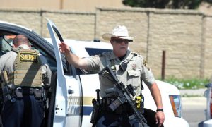 Armed Man Takes Hostage In Texas Town Feds Forced To Accept Refugees