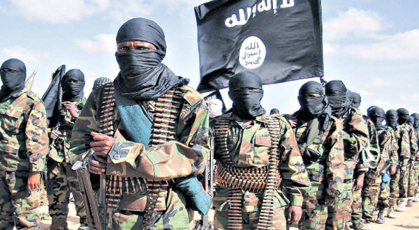 Al-Shabaab oo la sheegay in gaadiidkii AMISOM ka qabsadeen ku soo weerarayaan Garoonka Muqdisho iyo Xalane.