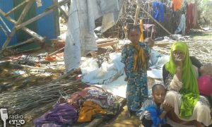 Somali famine refugees in Dadaab suffer cold nights awaiting imminent closure of their camp