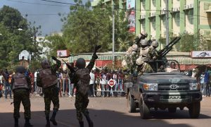Militariga Burkina Faso oo toogtay 14 qof