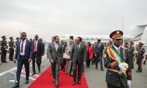 Sawirro:-Madaxweyne Farmaajo Oo Gaaray Magaalada Addis Abab