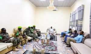 Dowladda Somalia & AMISOM oo ka shiray dagaalka Al-Shabaab