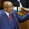 Jacob Zuma oo  isku dhiibay booliska  Xalay