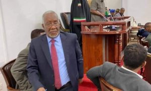 Buuq iyo fowdo ka bilaabantay fadhigii Baarlamaanka Somaliland