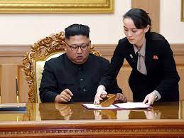 Kim Jong Un walaashiis oo ‘khiyaameyn’ ku eedeysay madaxda Korea-da Koonfureed