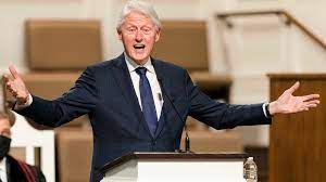 Madaxweynihii hore ee Mareykanka Bill Clinton oo isbitaal la dhigay