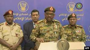 Khilaaf ka dhex-taagan xubnaha dowladda rayidka ah iyo saraakiisha militariga Sudan