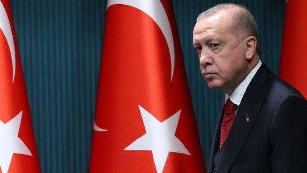 Baraha bulshada Turkiga waxaa si weyn ugu faafay qoraal ku saabsan in uu “dhintay” madaxweynaha dalkaas Recep Tayyip Erdoğan.