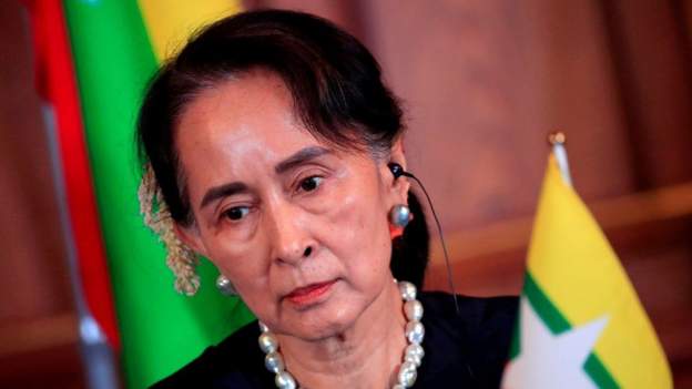 Hogaamiyihii hore ee Myanmar Aung San Suu Kyi oo xabsi lagu xukumay