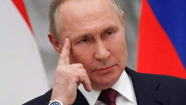 Madaxweynaha Ruushka  Vladimir Putin: Maraykanka dagaal ayuu sanka naga gelinayaa