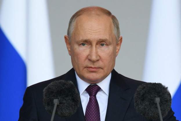Putin oo sheegay in weerarka Ukraine uu ku socdo qorshe la jeexay.