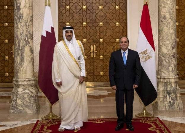 Madaxweynaha Masar El-Sisi oo 8 sano kadib booqasho ku tagaya dalka Qatar