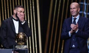Weeraryahanka kooxda Real Madrid Benzema oo markii ugu horreysay ku guuleystay abaalmarinta Ballon d’Or