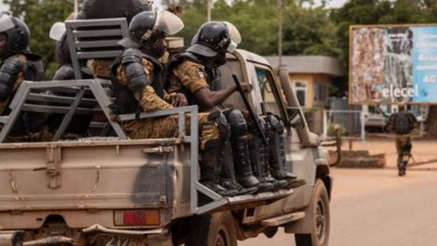 Rasaas culus oo laga maqlay caasimadda Burkina Faso