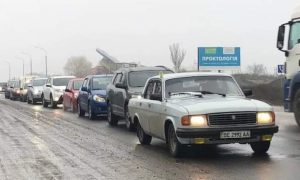 Boqollaal qof oo ka baxsanaya magaalada Kherson ee dalka Ukraine