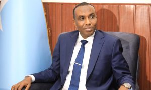 Ra’isul Wasaare Xamza Cabdi Barre  “Waxaan Al-Shabaab ka xirnay 250 akoon oo banki