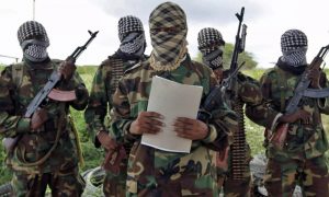 Al-Shabaab Militants in Elbur District Hand Over Weapons to Traditional Elders
